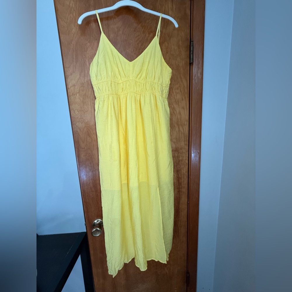 Eyeshadow Yellow Dress
